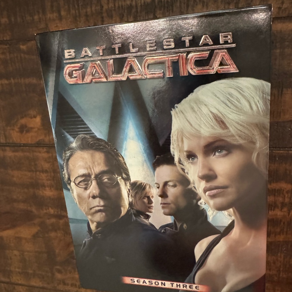 Battlestar Galactica - Season 3 (DVD, 2008, 6-Disc Set)